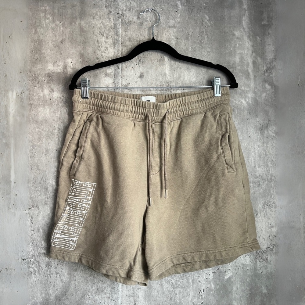 H&M Boys Graphic Sweatshorts Size Medium